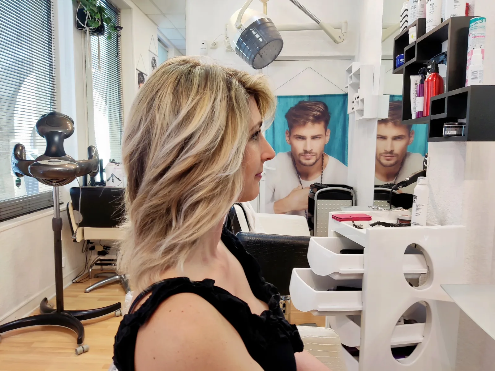 Salon Jeanna - Coiffure La Rochelle - Salon Jeanna - Photo Galerie - OneBooking