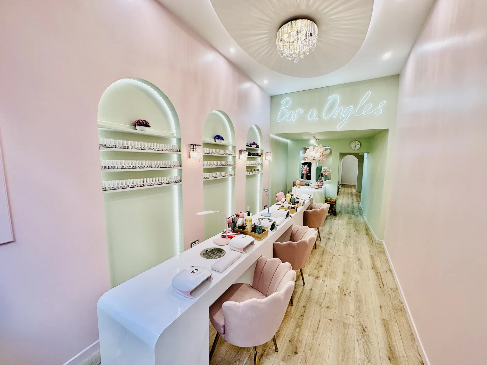 Bar à ongles - Carmes - Onglerie Toulouse - Bar à ongles - Carmes - Photo Galerie - OneBooking