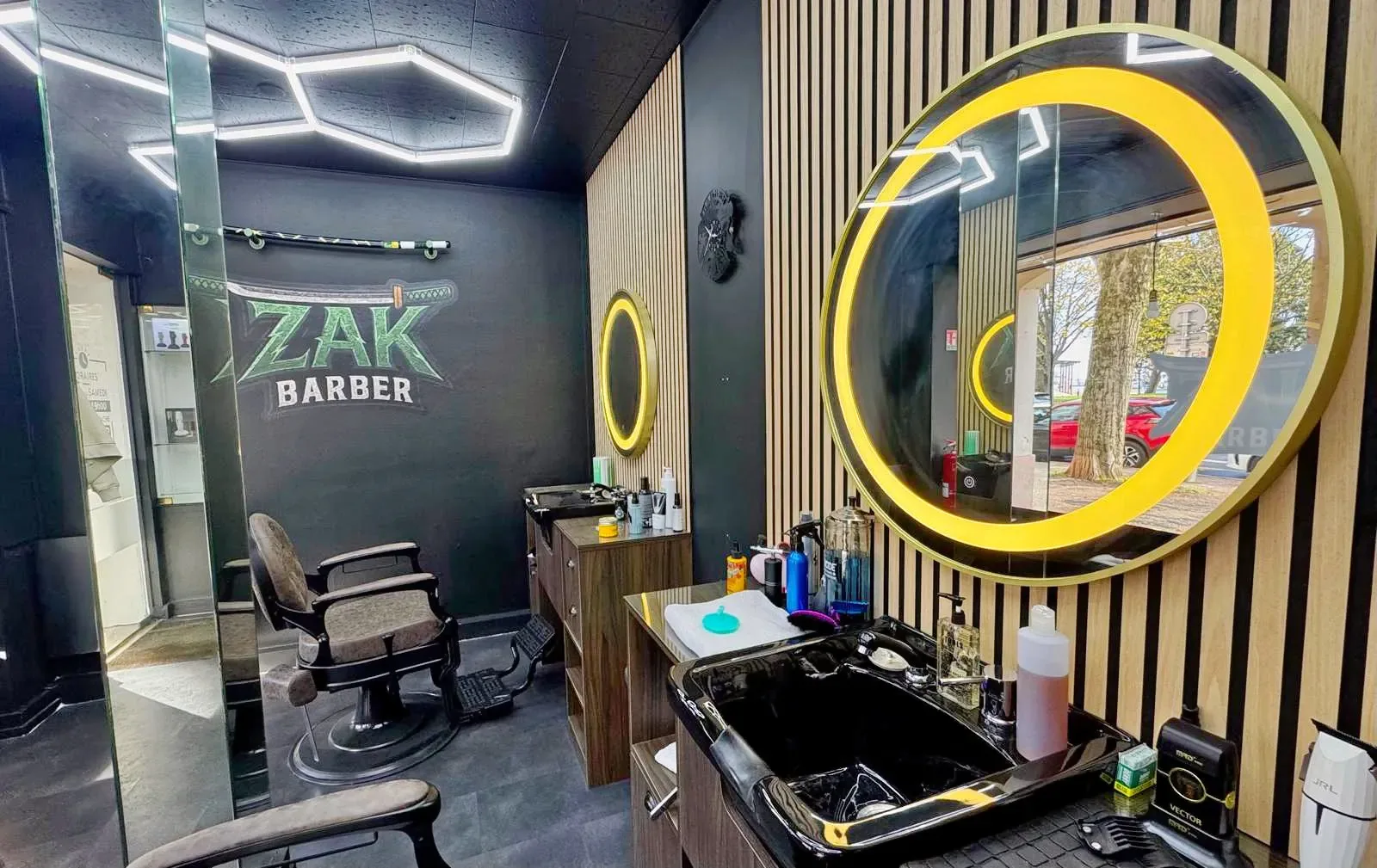 Zak Barber - Coiffure La Rochelle - Zak Barber - Photo Galerie - OneBooking