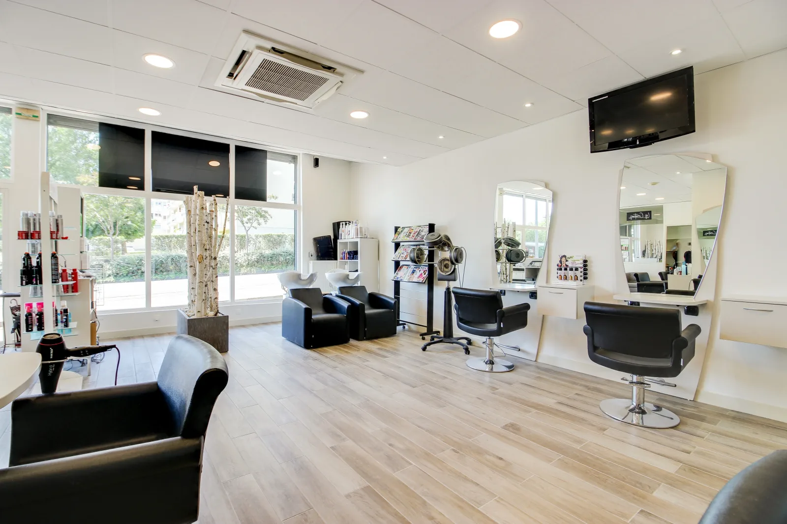 Les Créateurs - Coiffure Saint-Genis-Laval - Les Créateurs - Photo Galerie - OneBooking