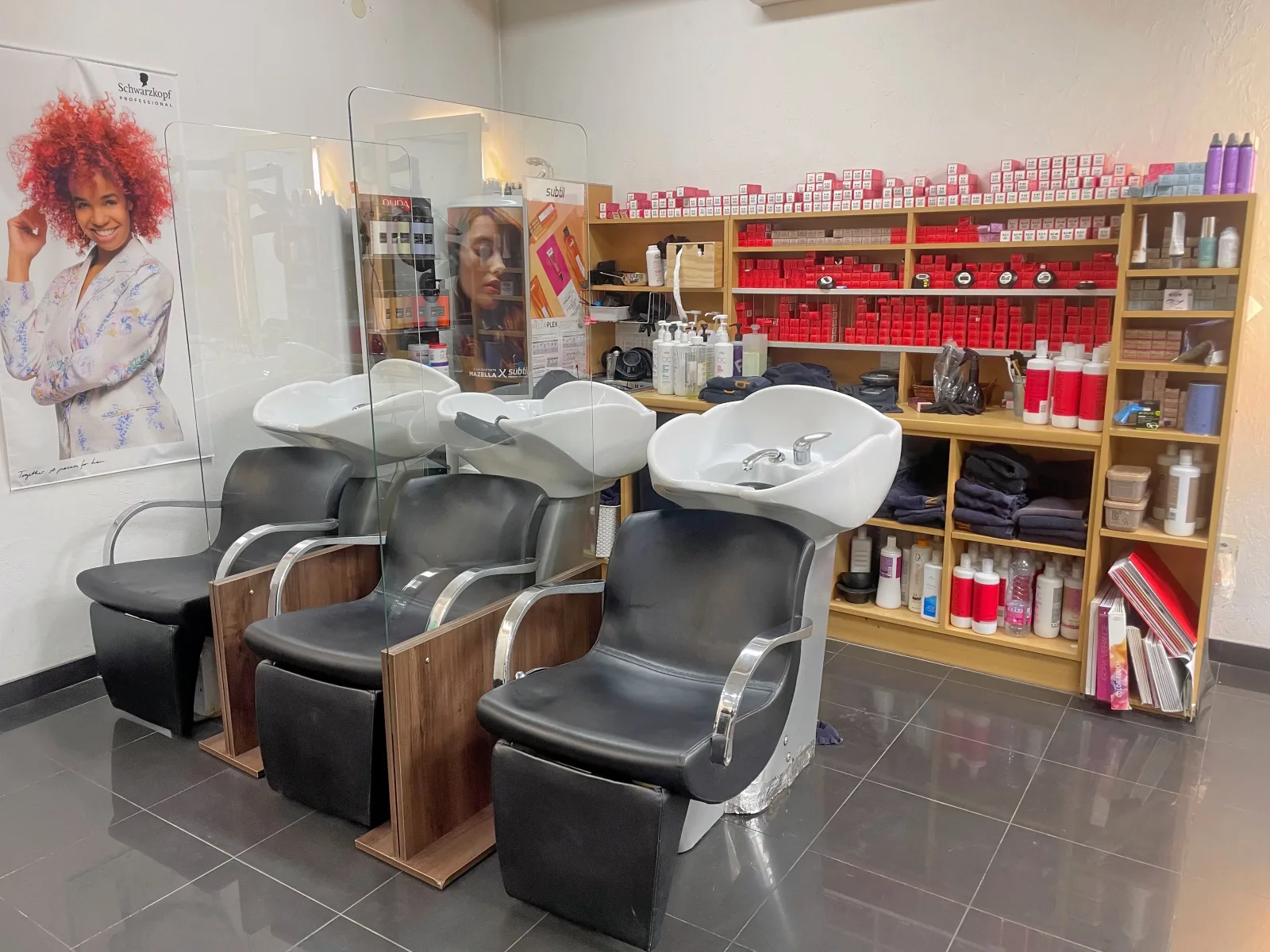 Top Coiffure - Nymphea - Coiffure Villefranche-de-Rouergue - Top Coiffure - Nymphea - Photo Galerie - OneBooking
