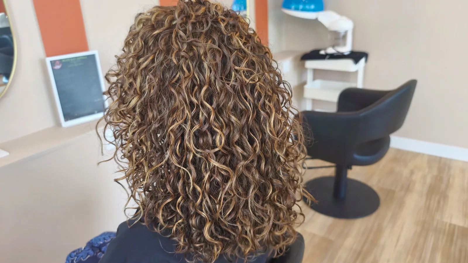 Ello Hair Coiffure - Coiffure Mouans-Sartoux - Ello Hair Coiffure - Photo Galerie - OneBooking