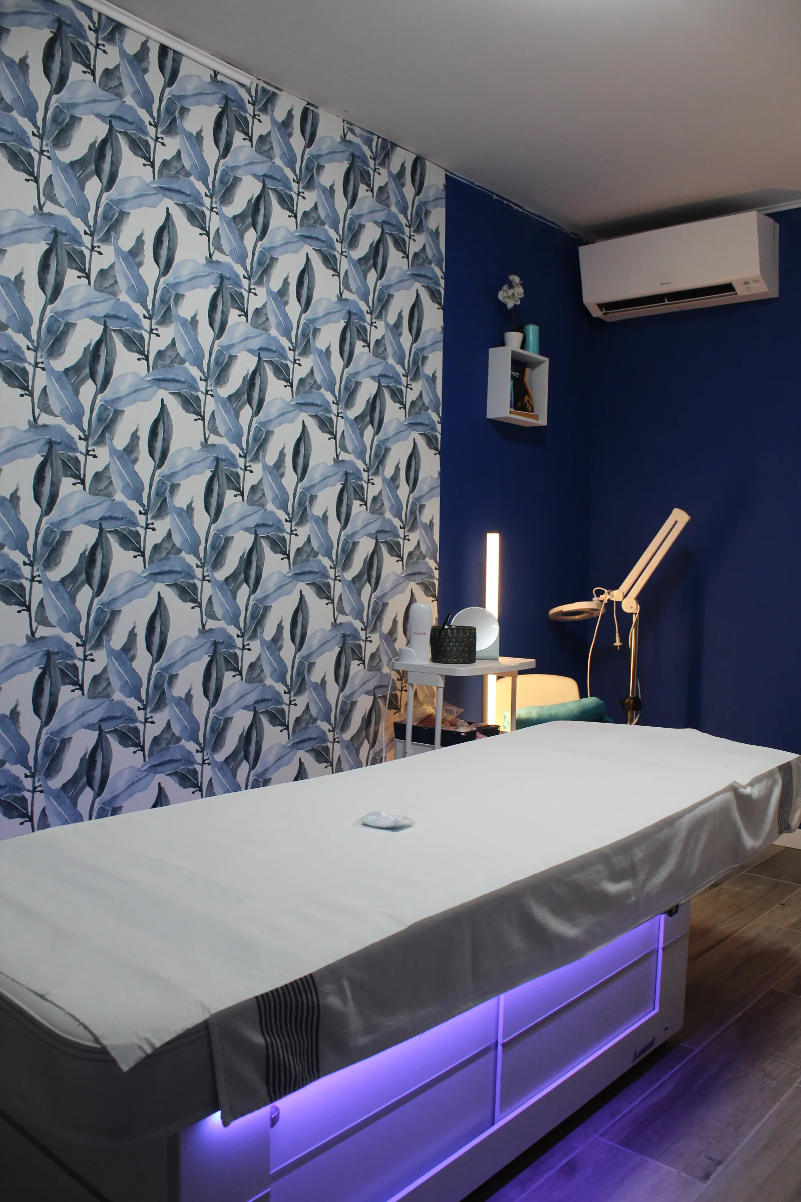 Institut Spa Aigue marine - Onglerie Saint-Doulchard - Institut Spa Aigue marine - Photo Galerie - OneBooking