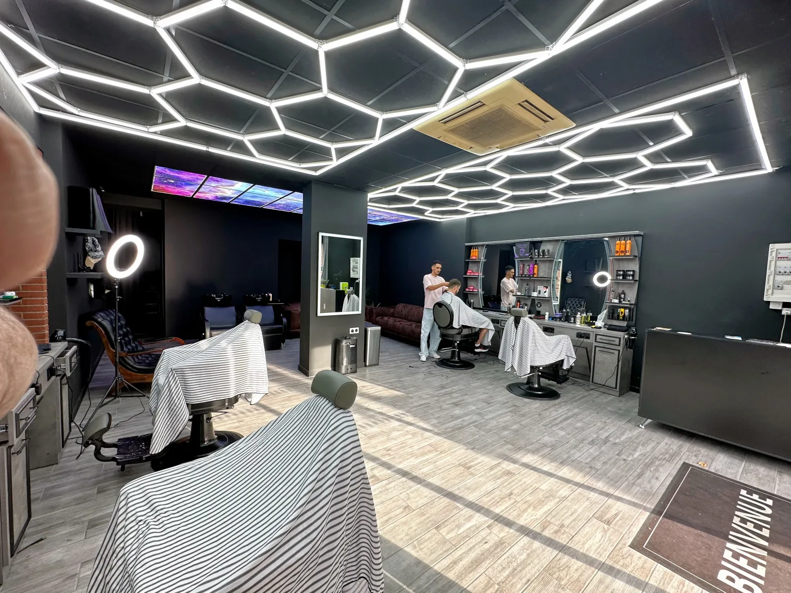 The Beverly Hills - Coiffure Aucamville - The Beverly Hills - Photo Galerie - OneBooking