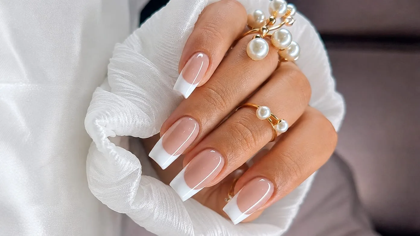 Divin’Ongles - Beauté-Regard - Ongles & Cils - Onglerie Villefranche-de-Rouergue - Divin’Ongles - Beauté-Regard - Ongles & Cils - Photo Galerie - OneBooking