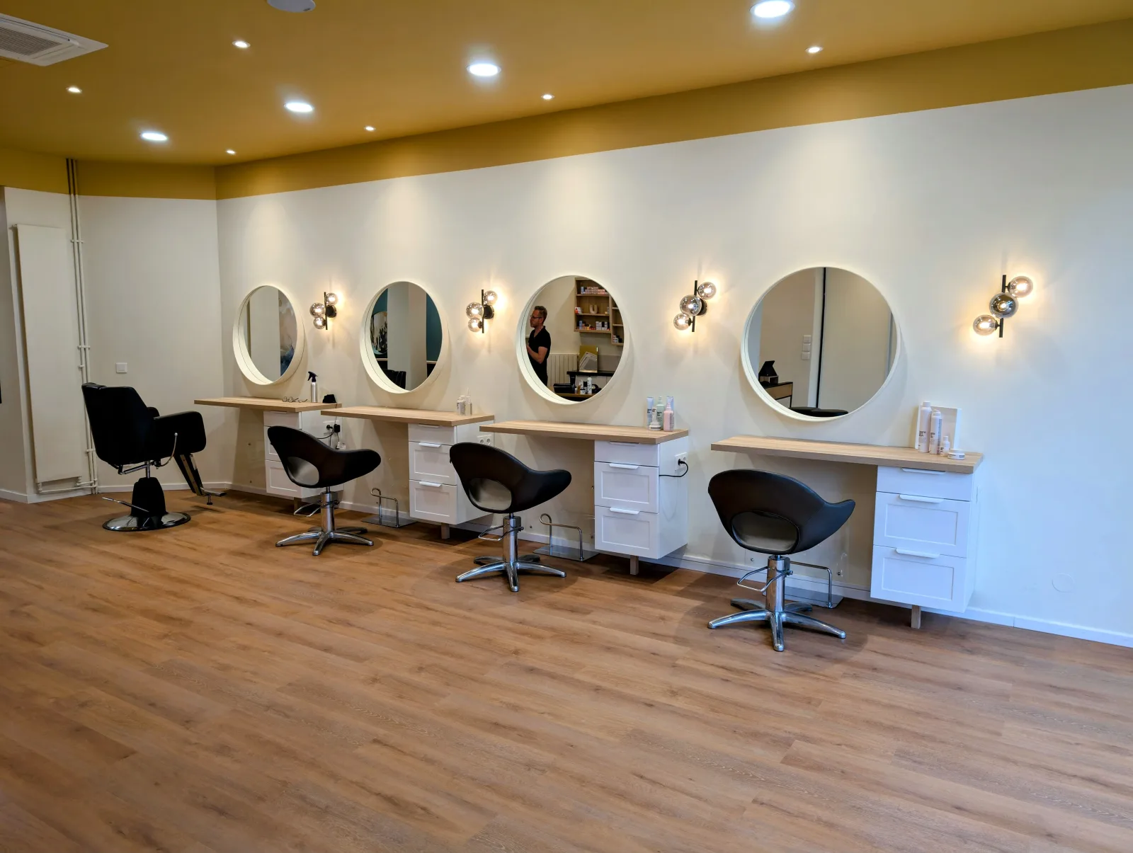 Salon Minoka - Coiffure Châtillon - Salon Minoka - Photo Galerie - OneBooking