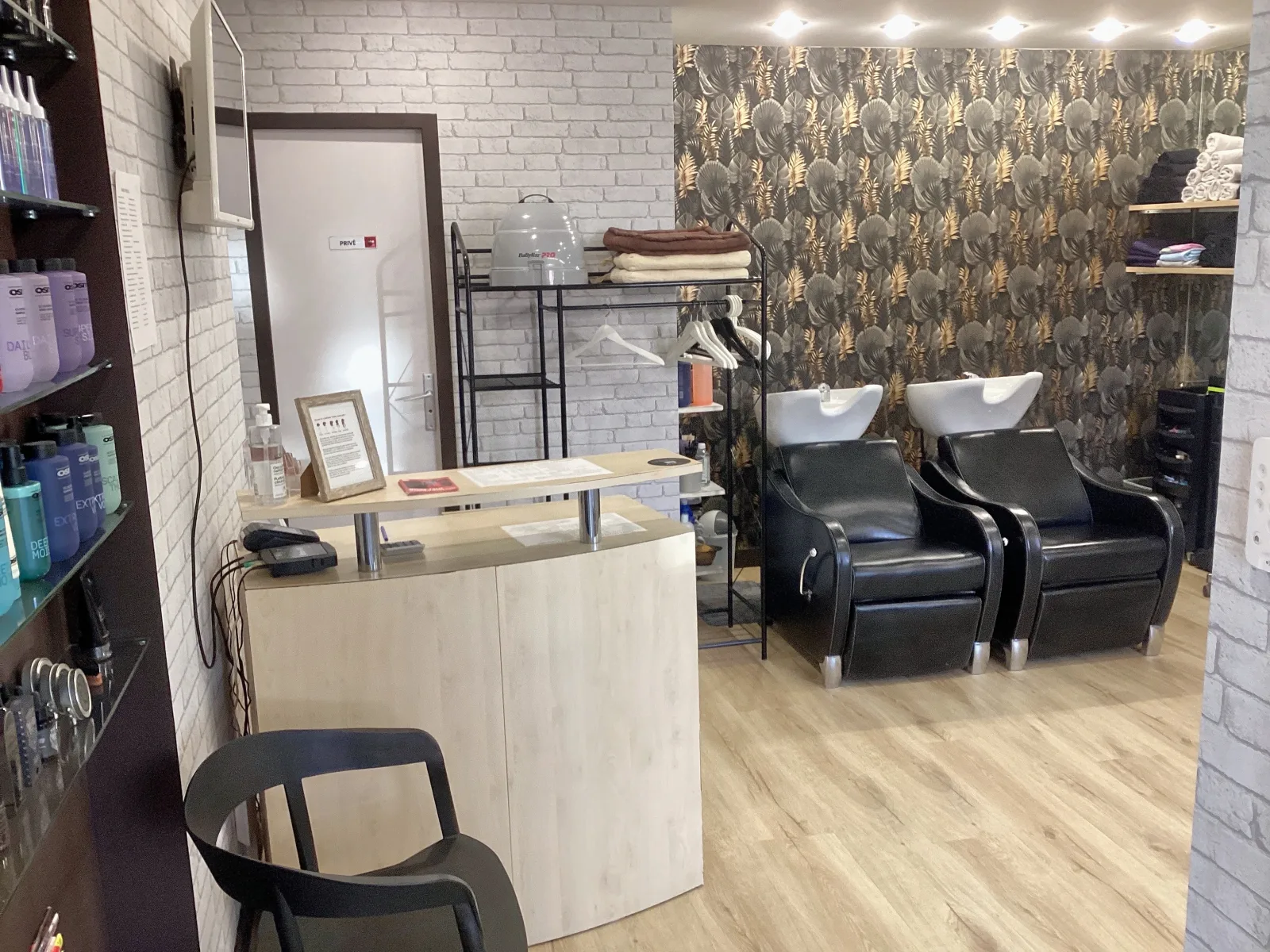 Chez Caroline - Coiffure Cenon - Chez Caroline - Photo Galerie - OneBooking