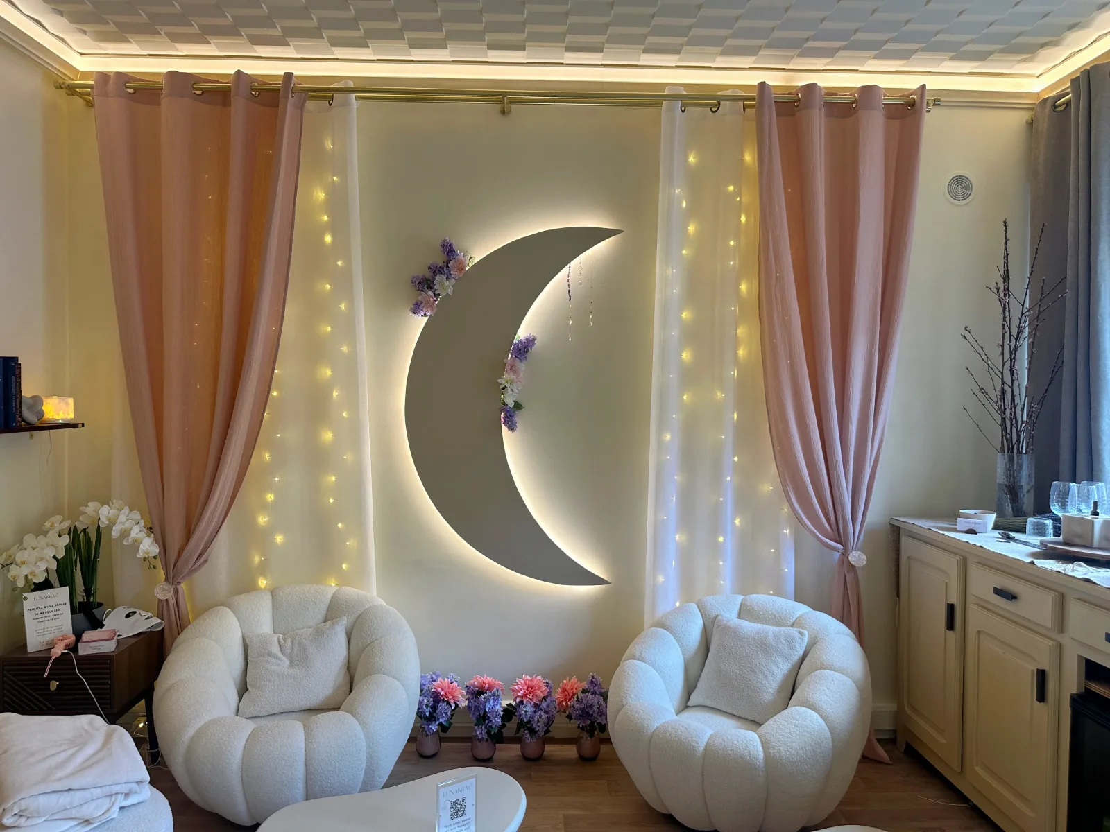 Lunakraë - Head spa - Quiet Room - Extensions de cils - Massage Draguignan - Lunakraë - Head spa - Quiet Room - Extensions de cils - Photo Galerie - OneBooking