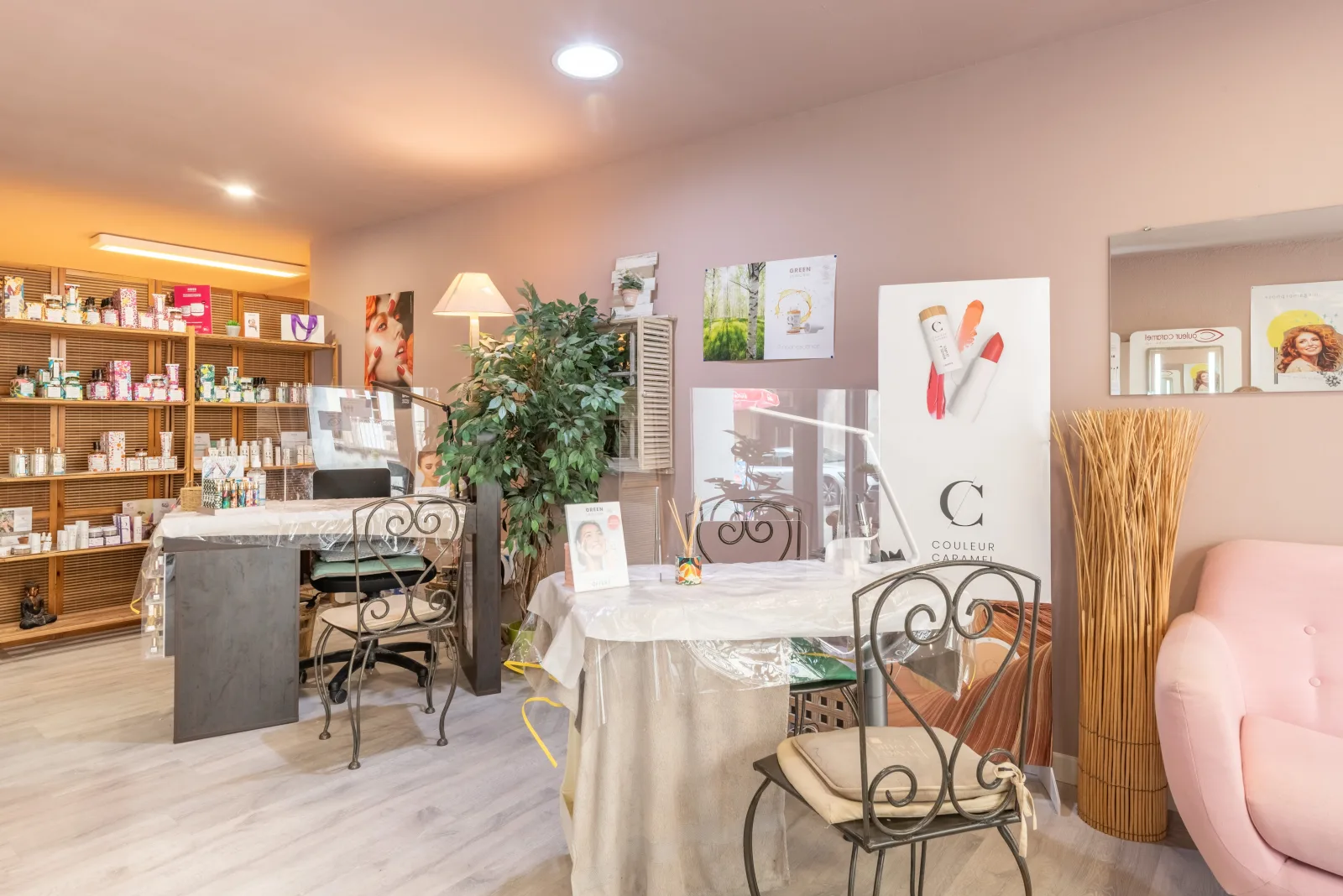 Barbara Nails Institut - Institut de beauté Romans-sur-Isère - Barbara Nails Institut - Photo Galerie - OneBooking