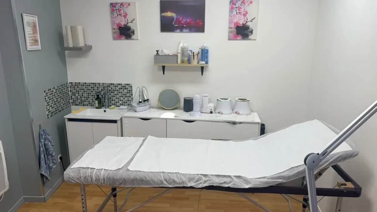 Espace Esthétique Dentelle - Institut de beauté Digne-les-Bains - Espace Esthétique Dentelle - Photo Galerie - OneBooking