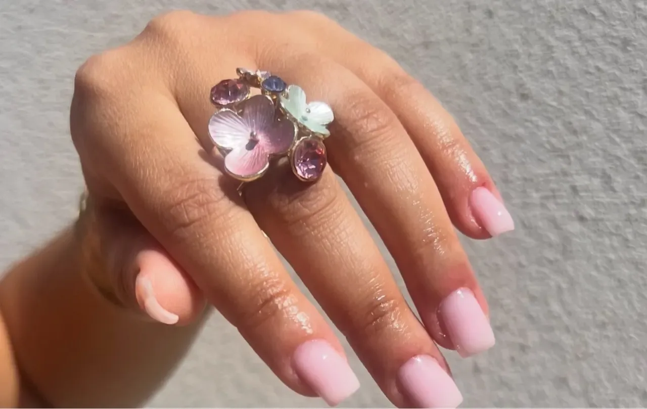 Nails by M - Onglerie Jouques - Nails by M - Photo Galerie - OneBooking