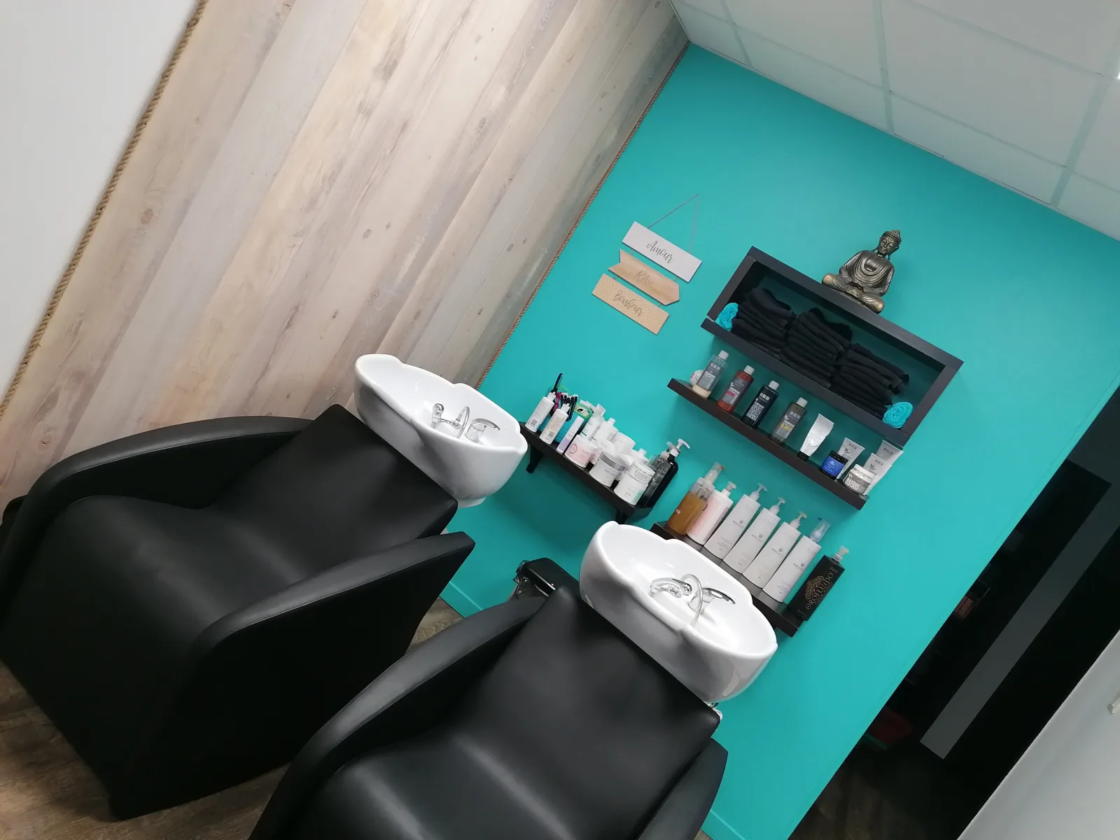 Salon Embellie Coiffure - Coiffure Rochefort - Salon Embellie Coiffure - Photo Galerie - OneBooking