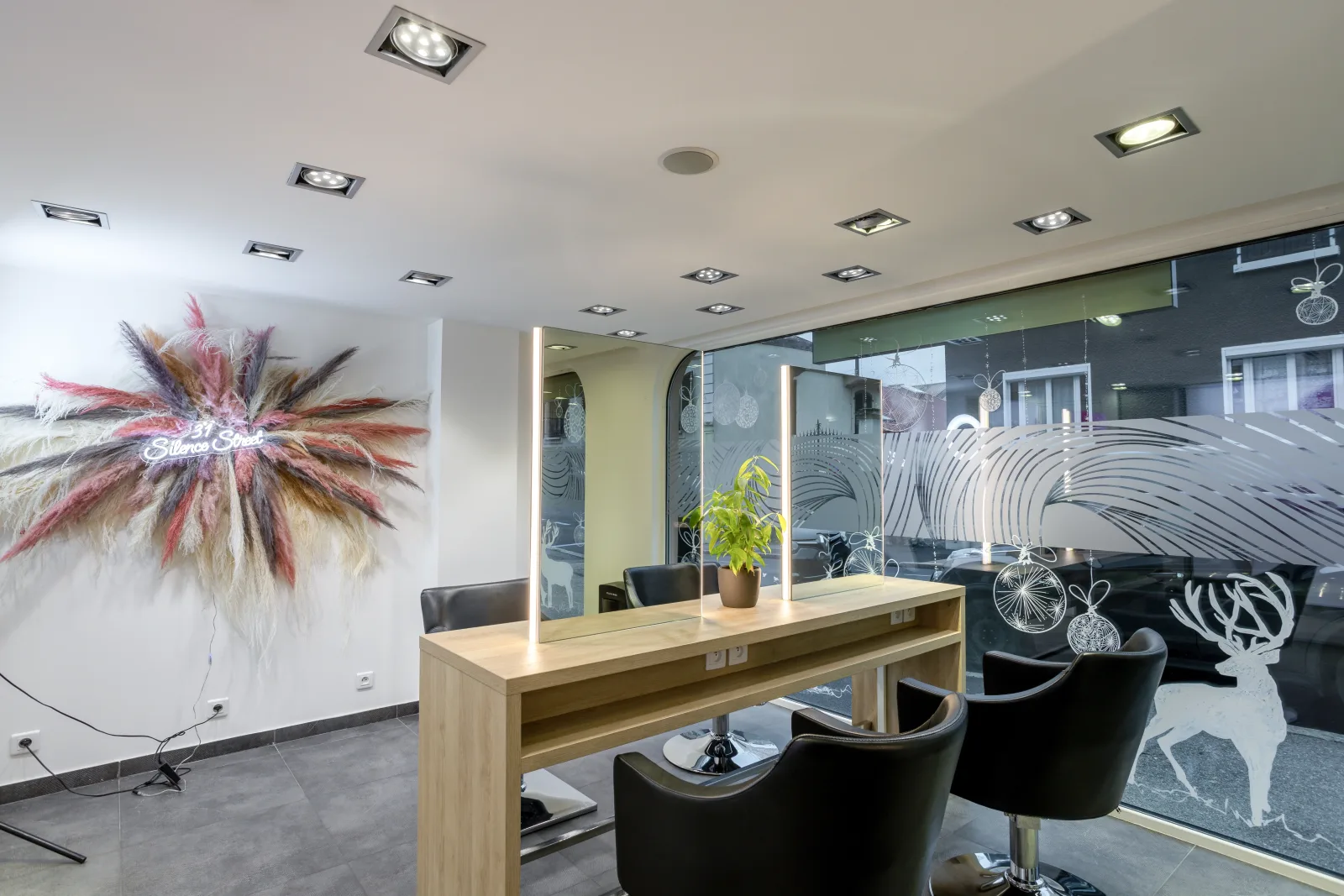 31 Silence Street Coiffeur & Coloriste - Coiffure La Roche-sur-Foron - 31 Silence Street Coiffeur & Coloriste - Photo Galerie - OneBooking