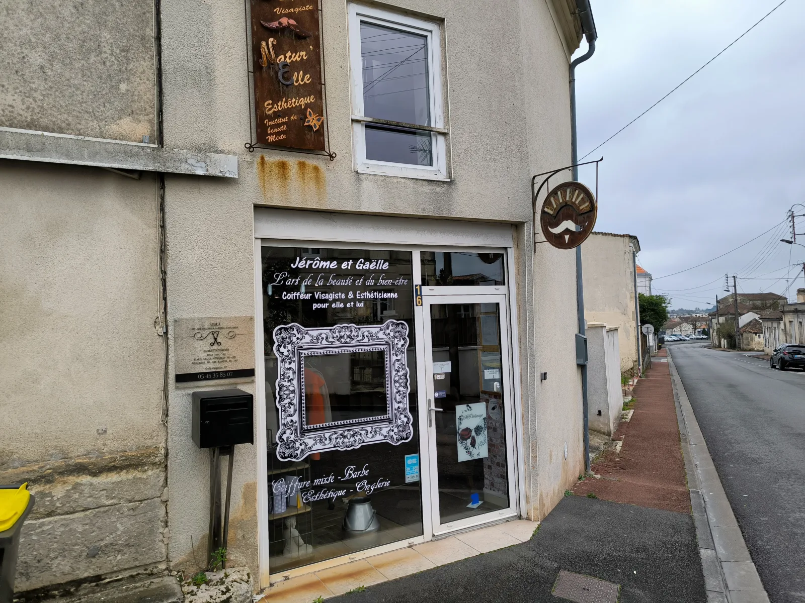 DSLJ Coiffure & Bien-être - Coiffure Cognac - DSLJ Coiffure & Bien-être - Photo Galerie - OneBooking