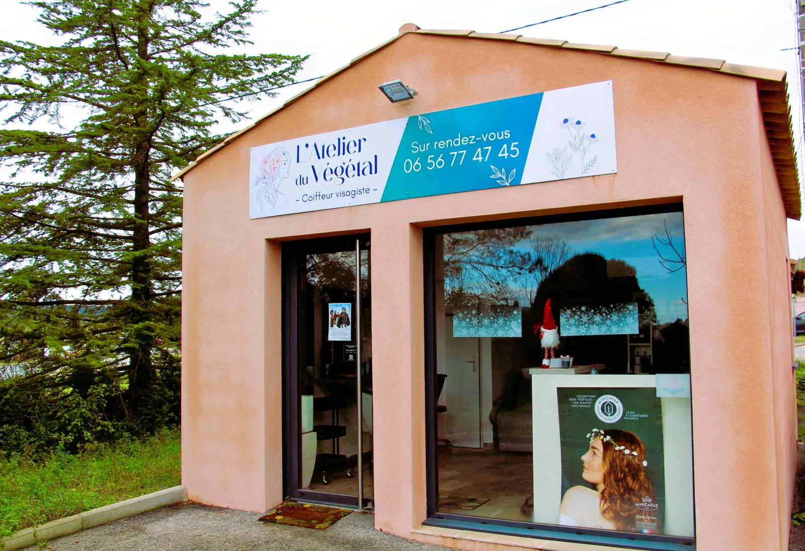 L'Atelier du Végétal - Coiffure Le Val - L'Atelier du Végétal - Photo Galerie - OneBooking