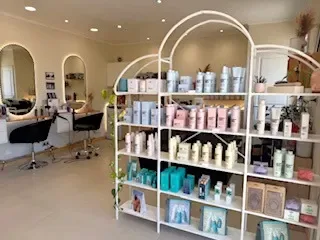Laetitia Tanguy - Artiste Capillaire - Coiffure L'Isle-sur-la-Sorgue - Laetitia Tanguy - Artiste Capillaire - Photo Galerie - OneBooking