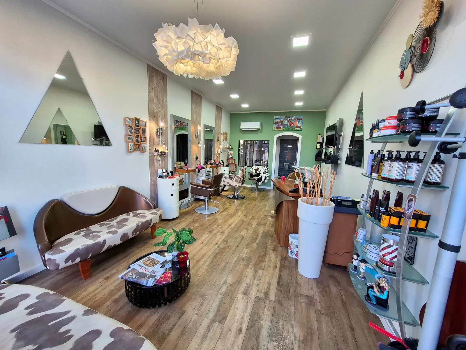 Men and Boys - Coiffure Lucciana - Men and Boys - Photo Galerie - OneBooking