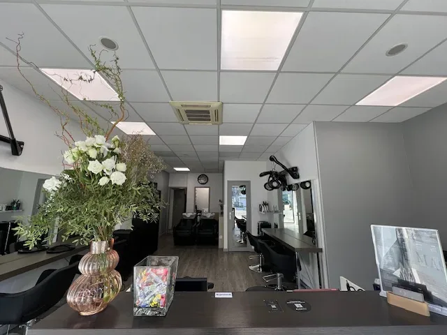 Atelier 24 - Coiffure Viroflay - Atelier 24 - Photo Galerie - OneBooking