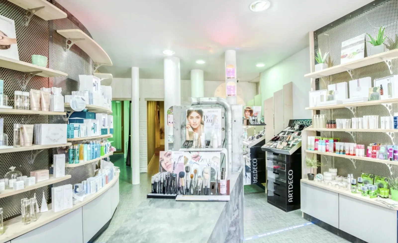 Essentielle et belle - Institut de beauté Étrelles - Essentielle et belle - Photo Galerie - OneBooking