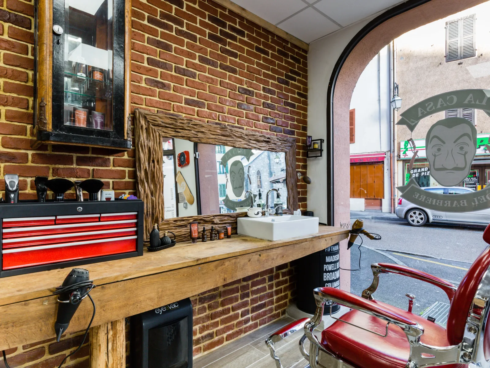 La Casa Del Barbiere - La Roche - Coiffure La Roche-sur-Foron - La Casa Del Barbiere - La Roche - Photo Galerie - OneBooking