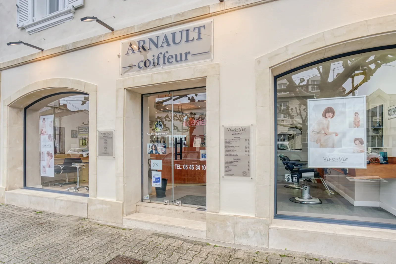 Viva La Vie by Arnault Coiffure - Guiton - Coiffure La Rochelle - Viva La Vie by Arnault Coiffure - Guiton - Photo Galerie - OneBooking