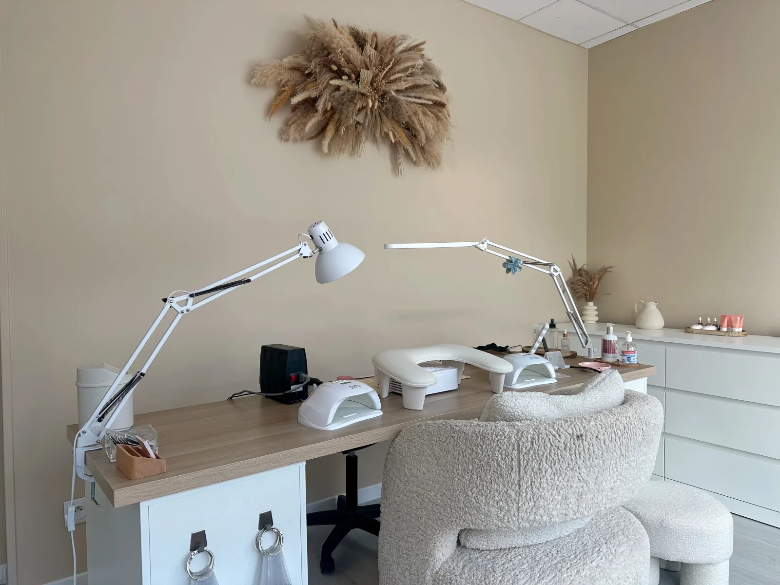 ANTHEA LOUNGE - Onglerie Vaires-sur-Marne - ANTHEA LOUNGE - Photo Galerie - OneBooking
