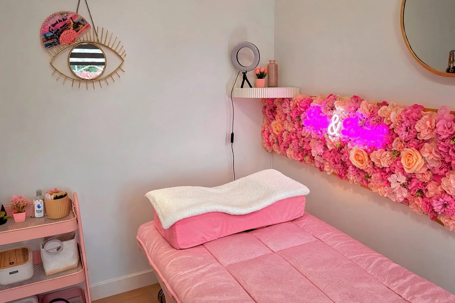 L'Atelier Privé - Onglerie Cuers - L'Atelier Privé - Photo Galerie - OneBooking