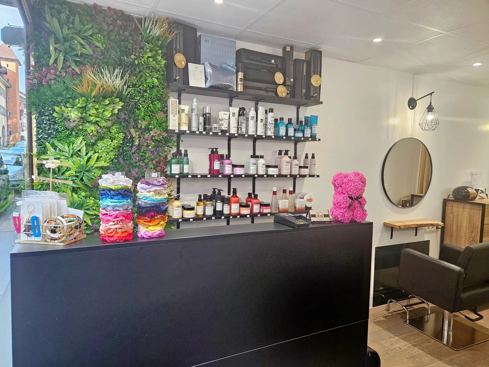 Le Salon - Coiffure La Roche-sur-Foron - Le Salon - Photo Galerie - OneBooking