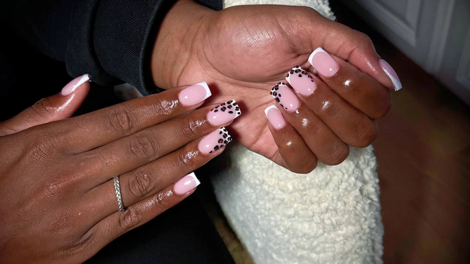 Mina Beauty - Ongles&Cils - Onglerie Bonneuil-sur-Marne - Mina Beauty - Ongles&Cils - Photo Galerie - OneBooking