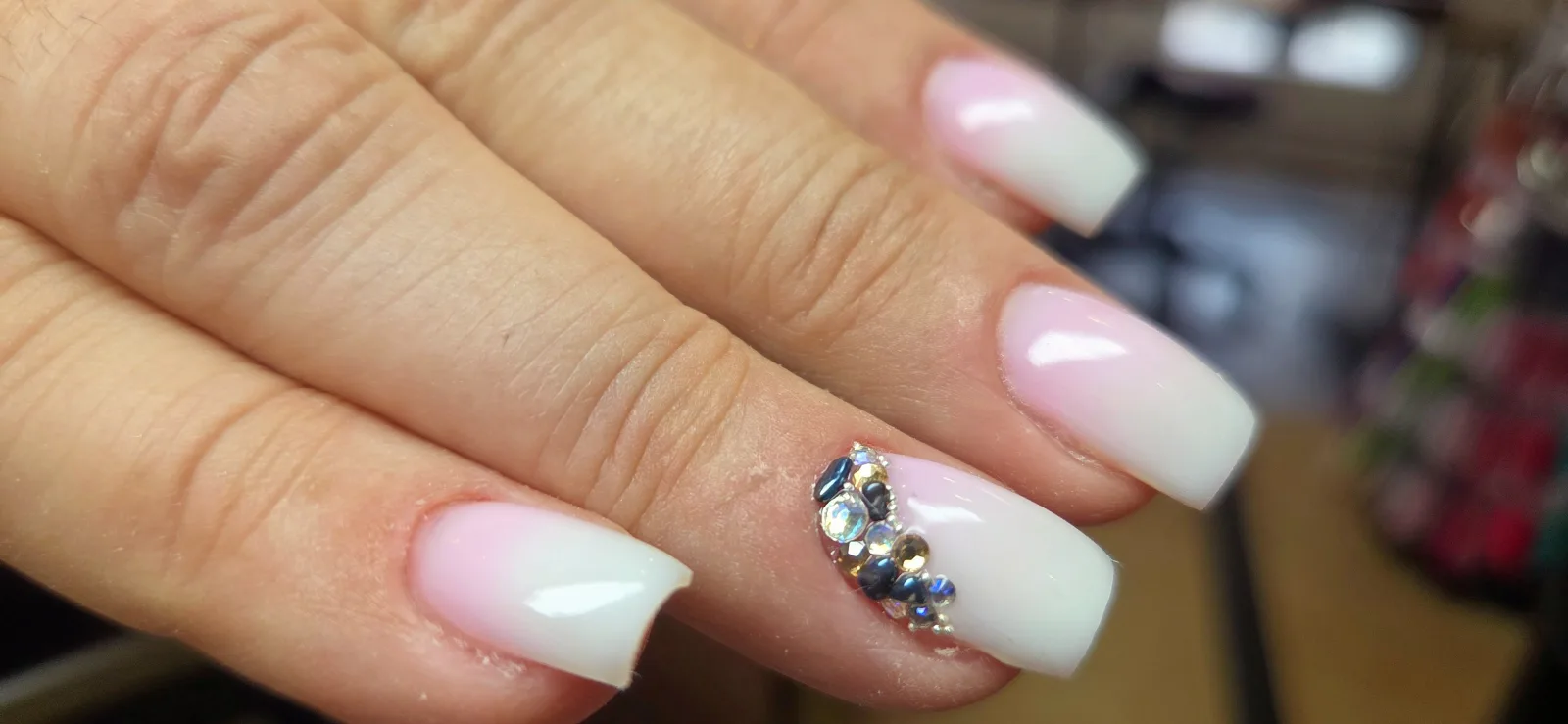 Nail&co custom - Institut de beauté Moulins - Nail&co custom - Photo Galerie - OneBooking