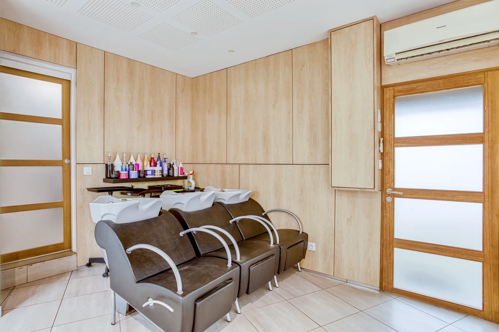 Salon de Coiffure Niagara - Coiffure Vaires-sur-Marne - Salon de Coiffure Niagara - Photo Galerie - OneBooking