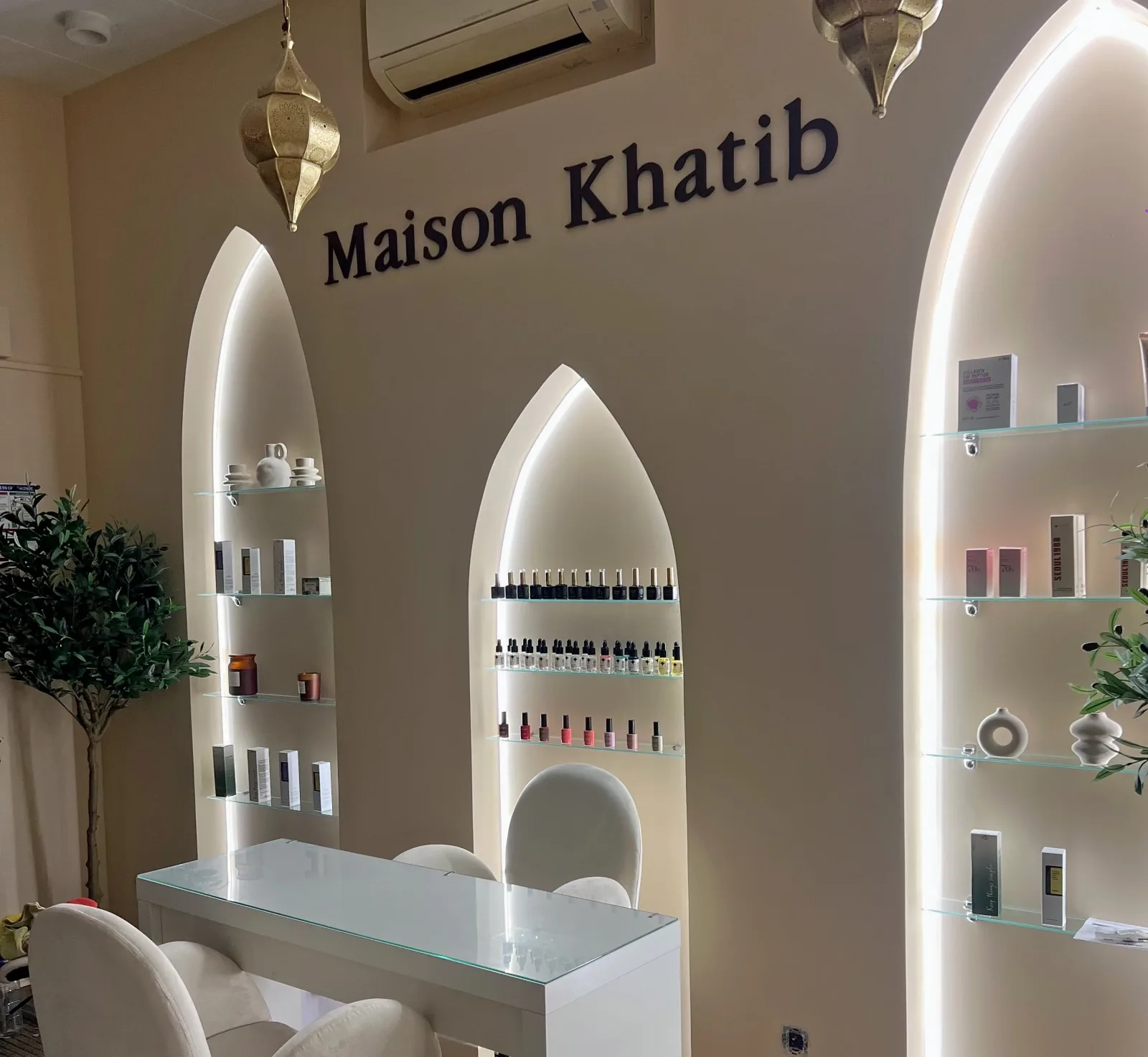 Maison Khatib - Onglerie Grenoble - Maison Khatib - Photo Galerie - OneBooking