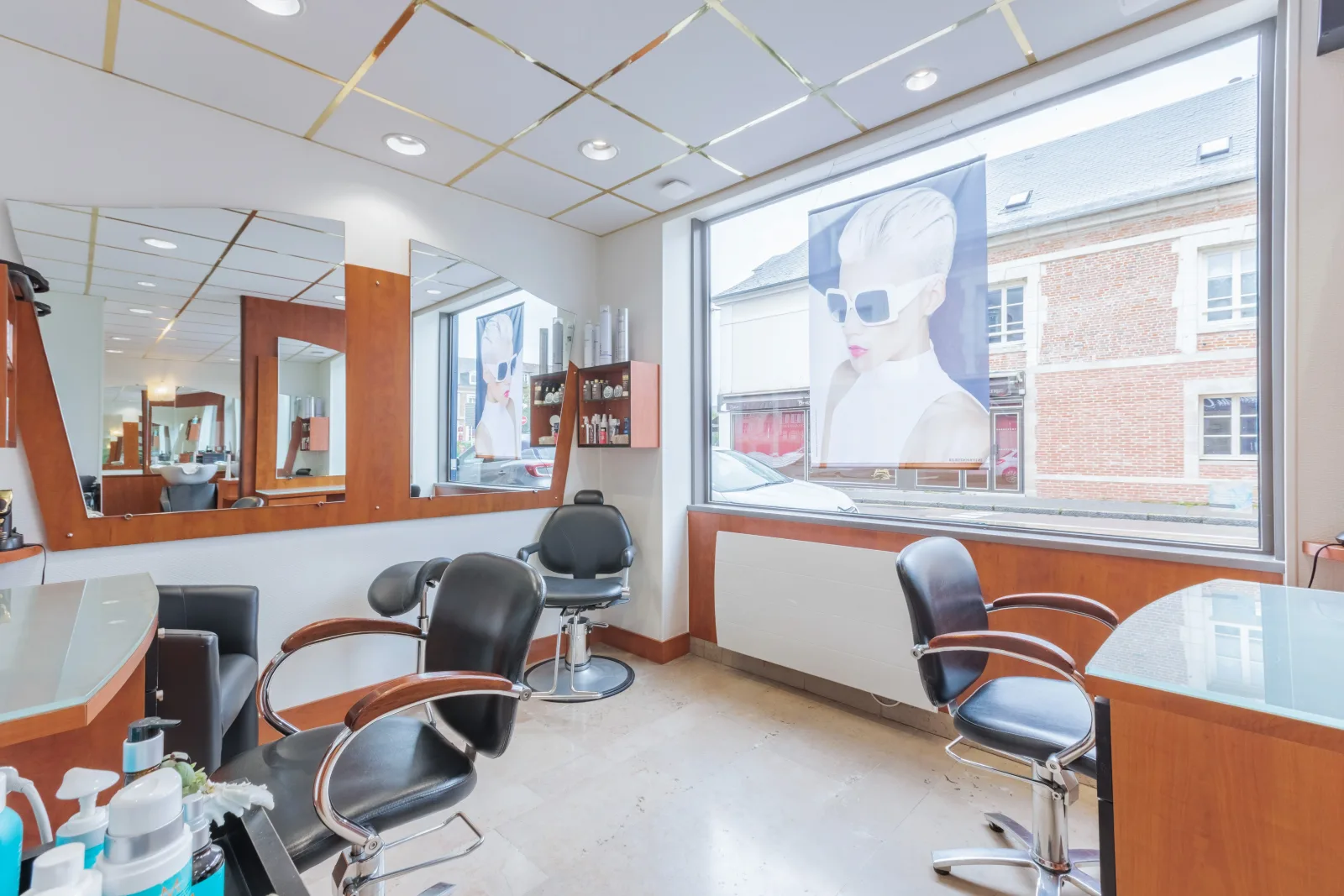 LIBERTÉ Coiffure & Esthétique - Coiffure Le Neubourg - LIBERTÉ Coiffure & Esthétique - Photo Galerie - OneBooking