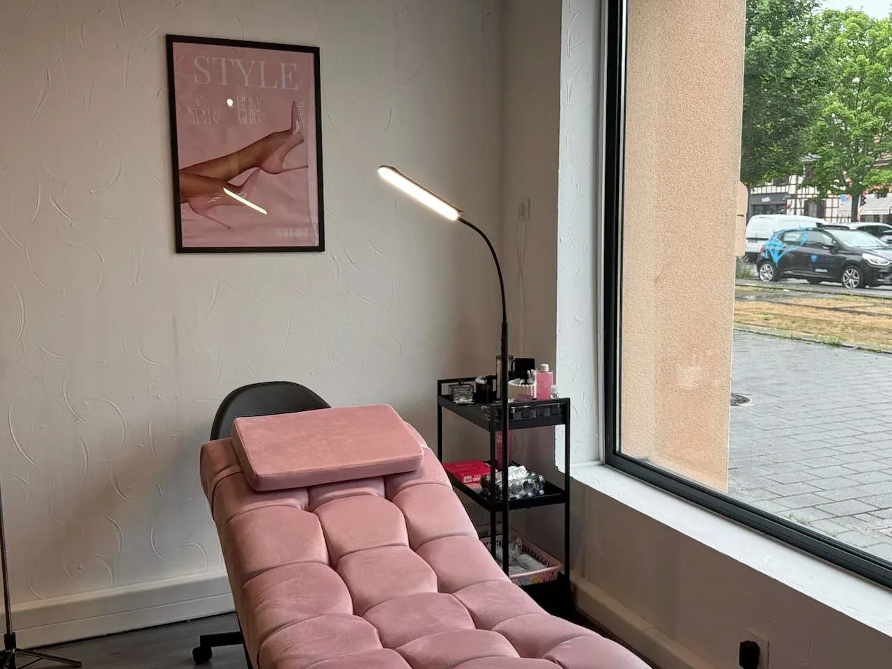 The Glow Beauty Bar Illkirch - Onglerie Illkirch-Graffenstaden - The Glow Beauty Bar Illkirch - Photo Galerie - OneBooking