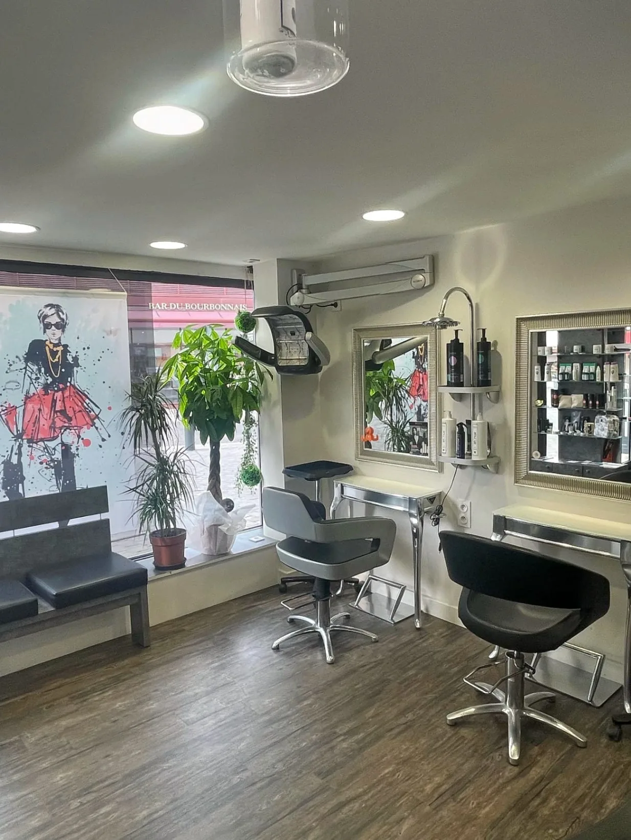 Halles coiffure by Pauline - Coiffure Moulins - Halles coiffure by Pauline - Photo Galerie - OneBooking