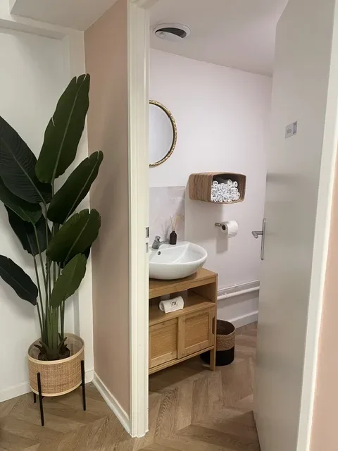 Le salon de Julia - Onglerie Cognac - Le salon de Julia - Photo Galerie - OneBooking