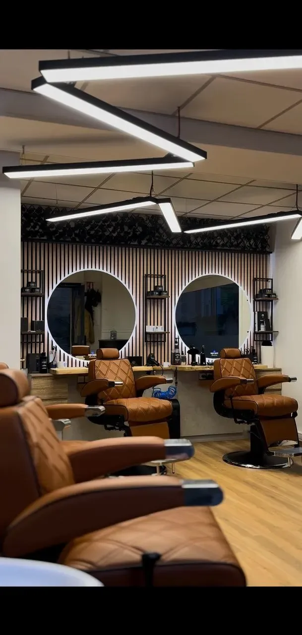 Who’s Next Barbershop - Coiffure La Verpillière - Who’s Next Barbershop - Photo Galerie - OneBooking