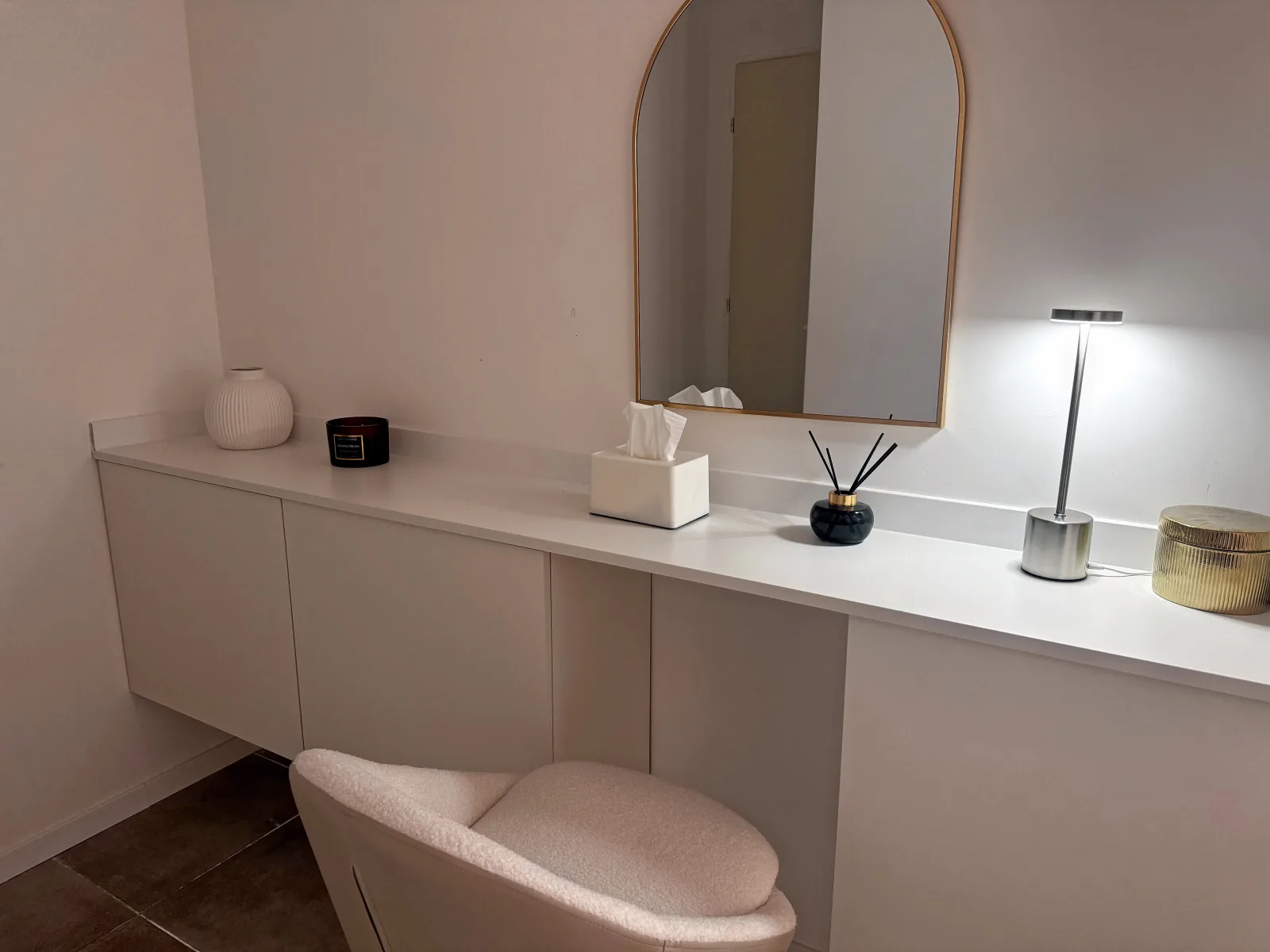Lymea Institut et Skinstudio Glow - Institut de beauté Cuers - Lymea Institut et Skinstudio Glow - Photo Galerie - OneBooking