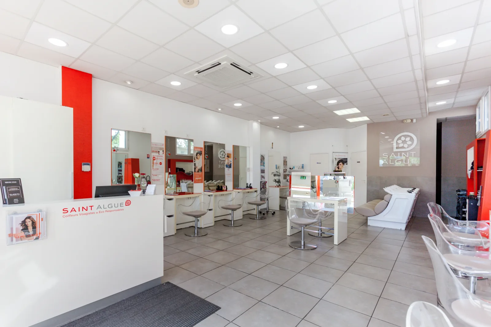 Salon KBlou - Coiffure Guyancourt - Salon KBlou - Photo Galerie - OneBooking