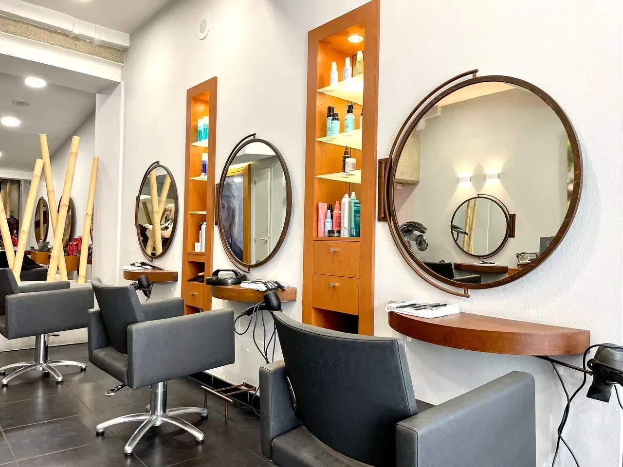 Carpy Coiffeur devient JM Coiffeur - Coiffure Blois - Carpy Coiffeur devient JM Coiffeur - Photo Galerie - OneBooking