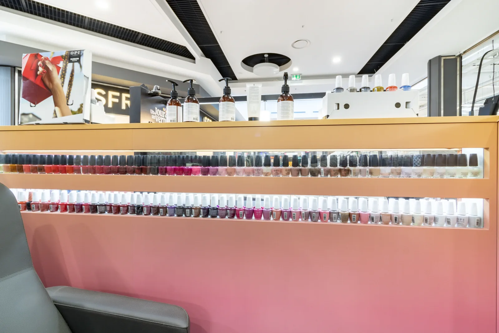 Un Jour un Vernis - Onglerie Faches-Thumesnil - Un Jour un Vernis - Photo Galerie - OneBooking