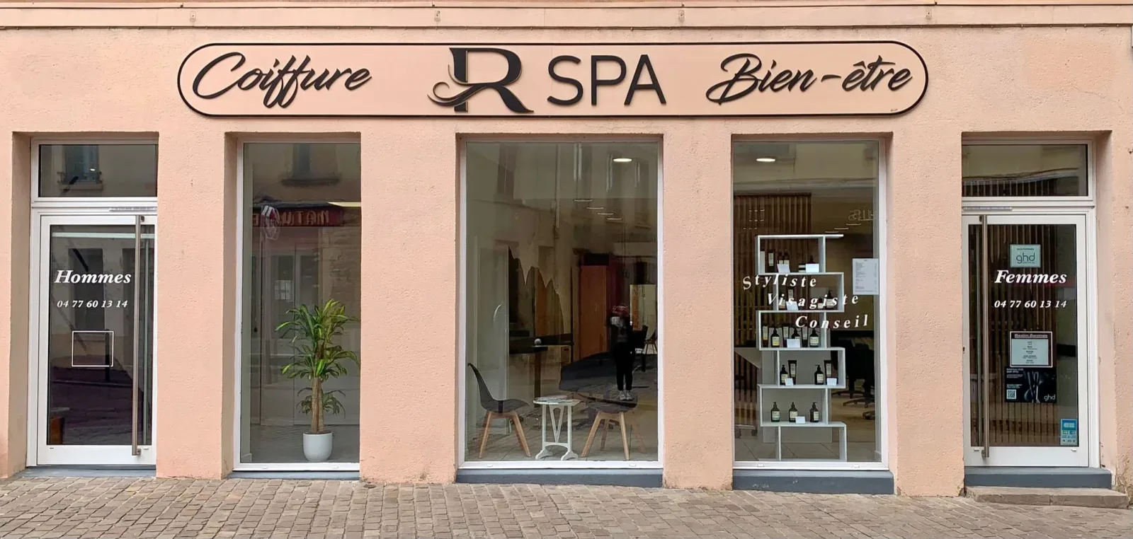 R Spa - Coiffure - Bien-Être - Coiffure Charlieu - R Spa - Coiffure - Bien-Être - Photo Galerie - OneBooking