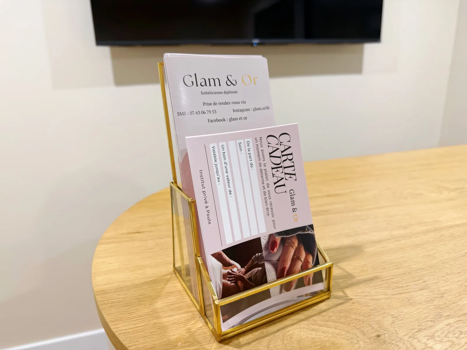Glam & or - Onglerie Poulx - Glam & or - Photo Galerie - OneBooking