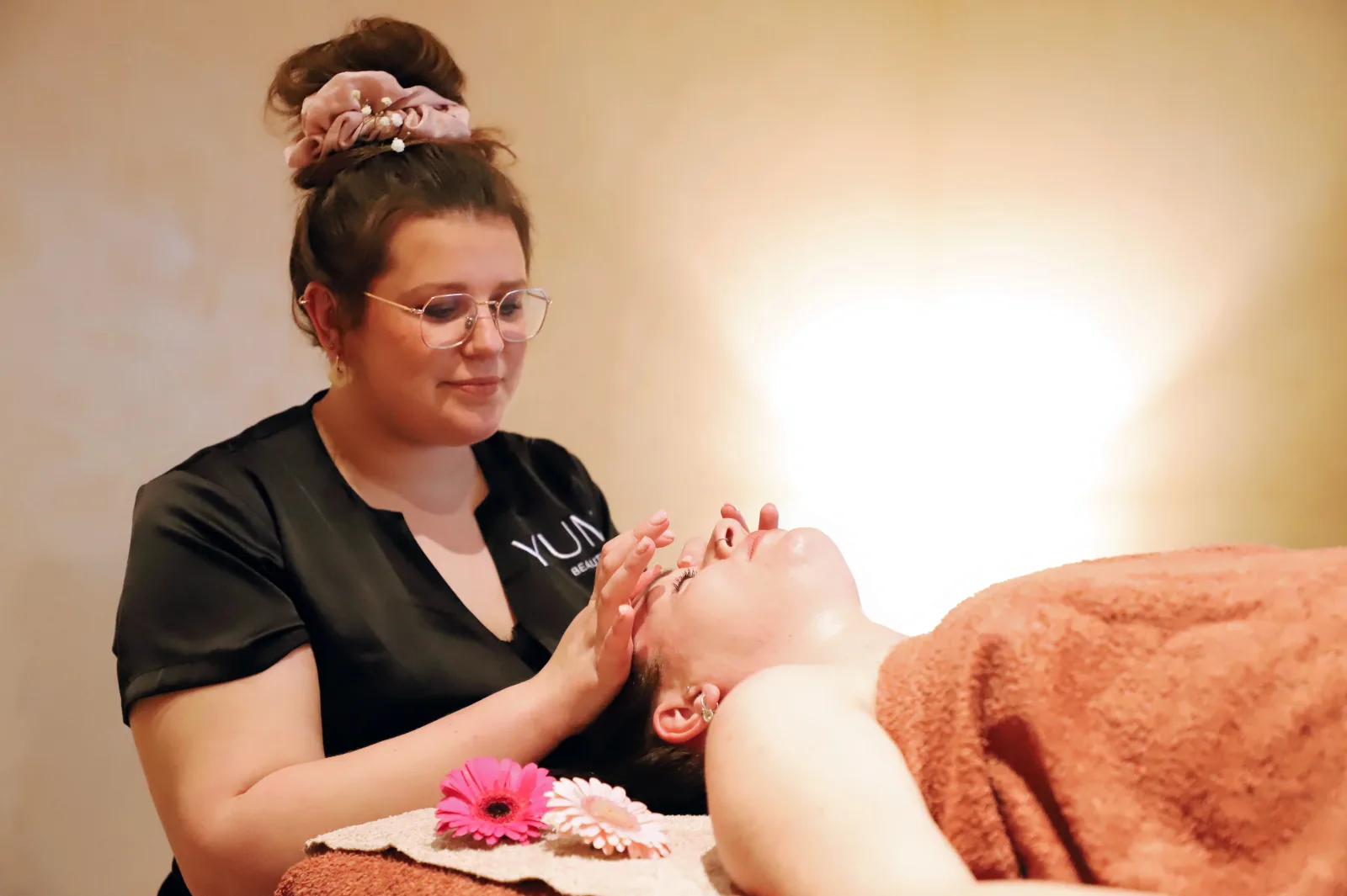 Fleur de beauté - Institut de beauté Bonneville - Fleur de beauté - Photo Galerie - OneBooking