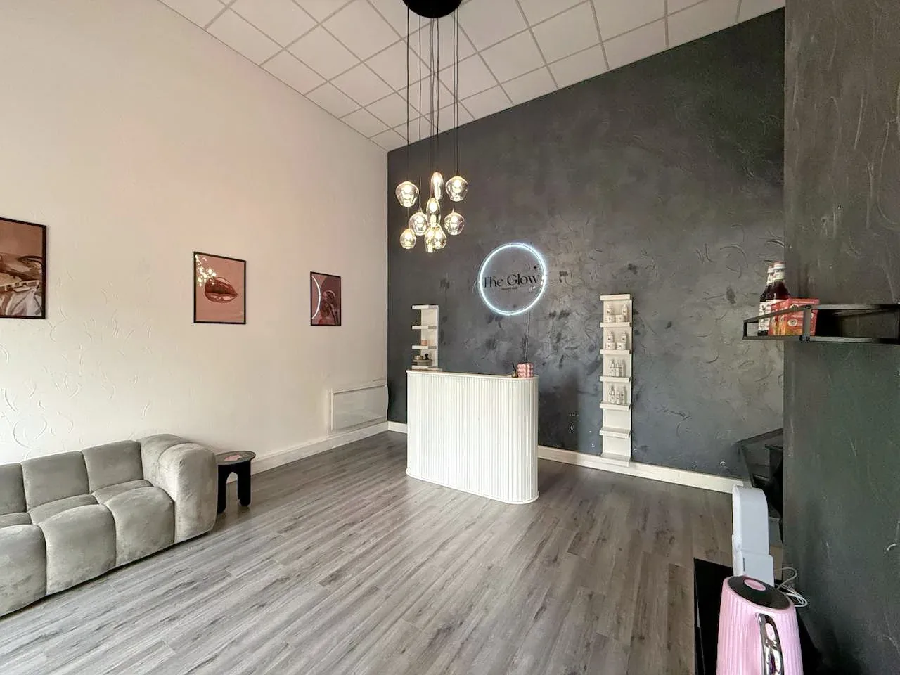 The Glow Beauty Bar Illkirch - Onglerie Illkirch-Graffenstaden - The Glow Beauty Bar Illkirch - Photo Galerie - OneBooking