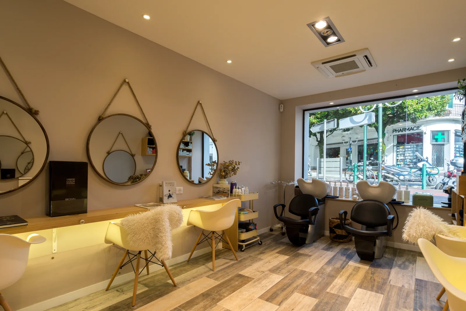 Olazabal Artisan Coiffeur - Coiffure Saint-Jean-de-Luz - Olazabal Artisan Coiffeur - Photo Galerie - OneBooking