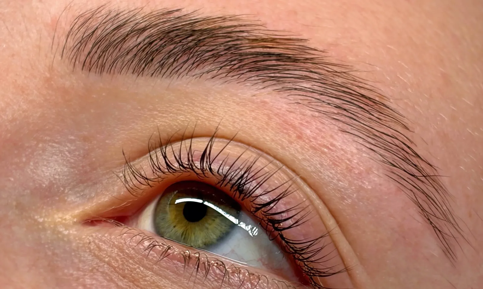 L'atelier by July - Onglerie Andrésy - L'atelier by July - Photo Galerie - OneBooking
