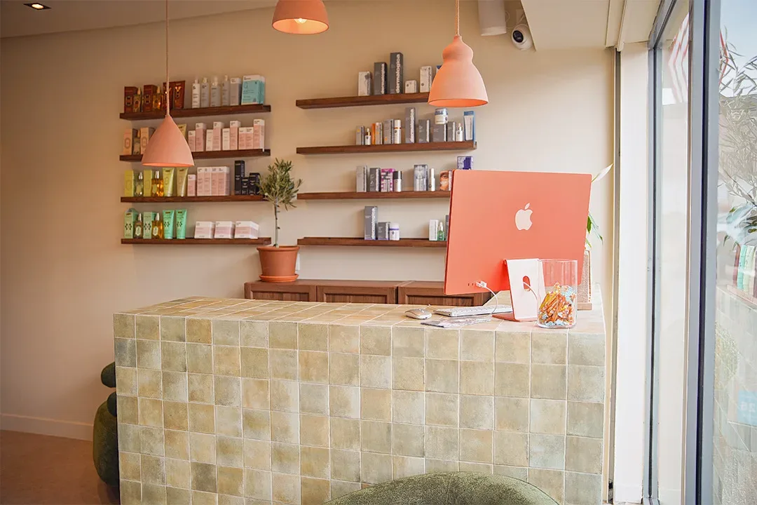 Maison Perles (BB'Nails) - Institut de beauté Meyreuil - Maison Perles (BB'Nails) - Photo Galerie - OneBooking
