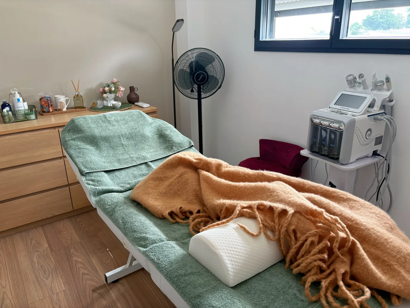 Glowy SkinCare - Institut de beauté Étrelles - Glowy SkinCare - Photo Galerie - OneBooking