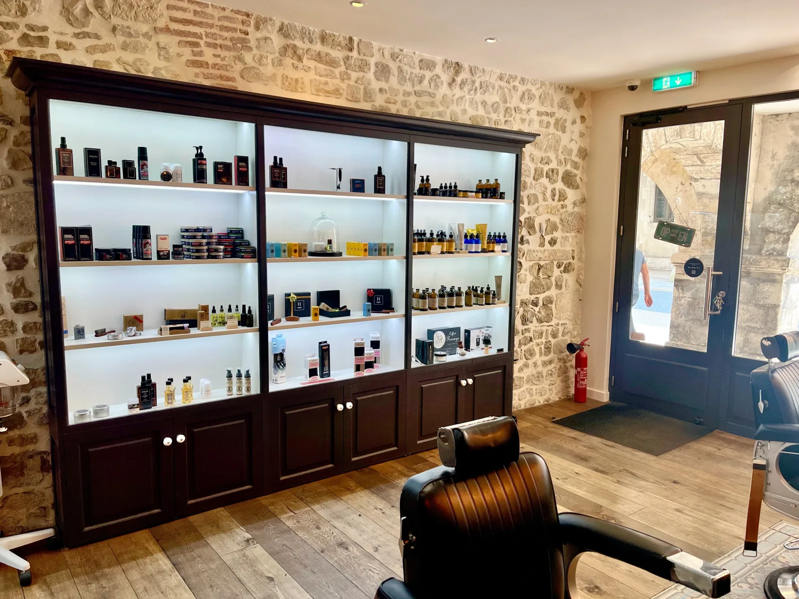 Monsieur Albert - Coiffure La Rochelle - Monsieur Albert - Photo Galerie - OneBooking